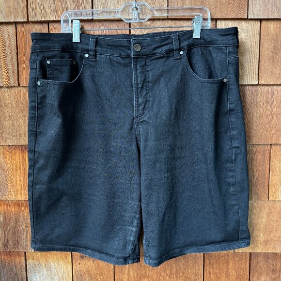 Universal Standard Black Stretch Denim Shorts with 11" Inseam in Women's 16 - Picture 1 of 11